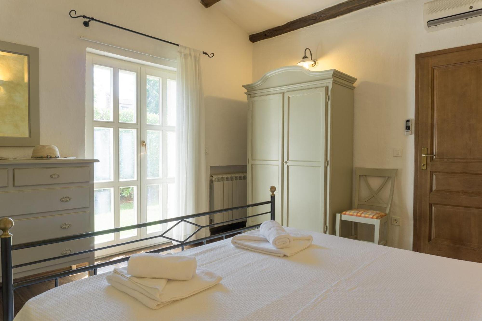 Villa Melissa - Istrisches Steinhaus Mit Pool In Guter Lage Sveti Lovreč Pazenatički Exterior foto